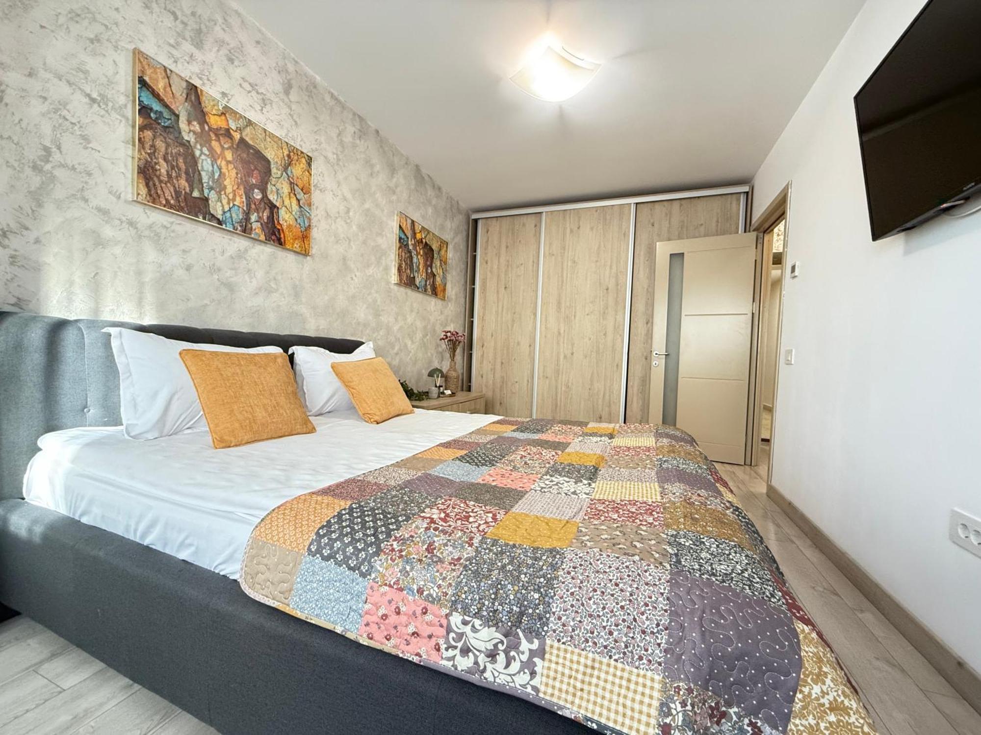 Smart Stay Studio With Free Parking Яссы Экстерьер фото