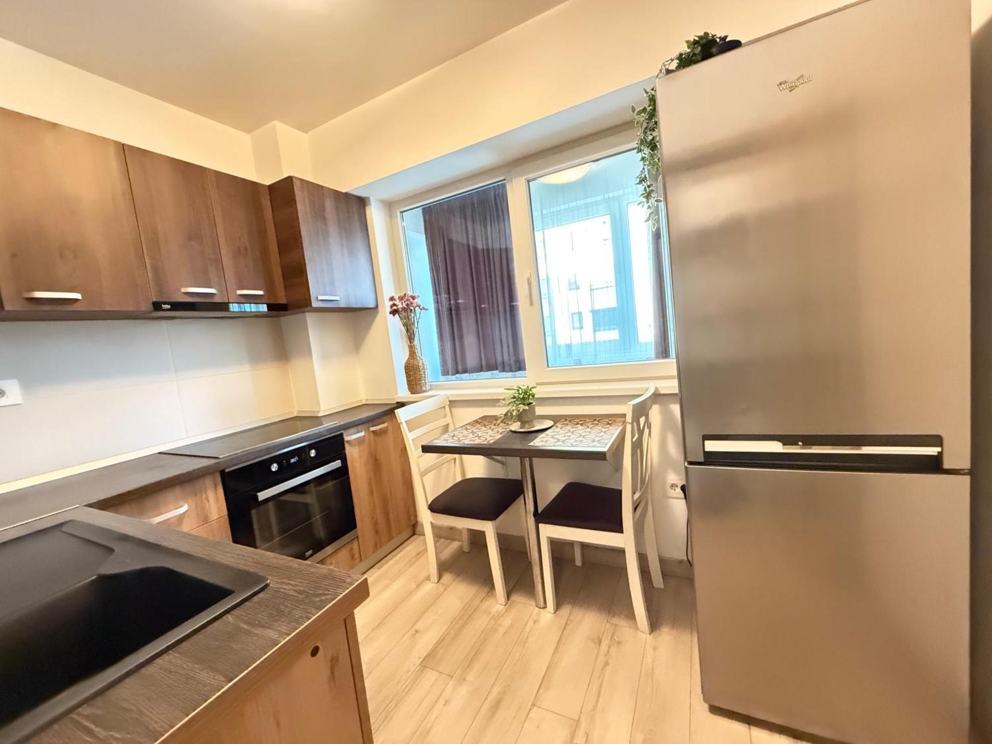 Smart Stay Studio With Free Parking Яссы Экстерьер фото